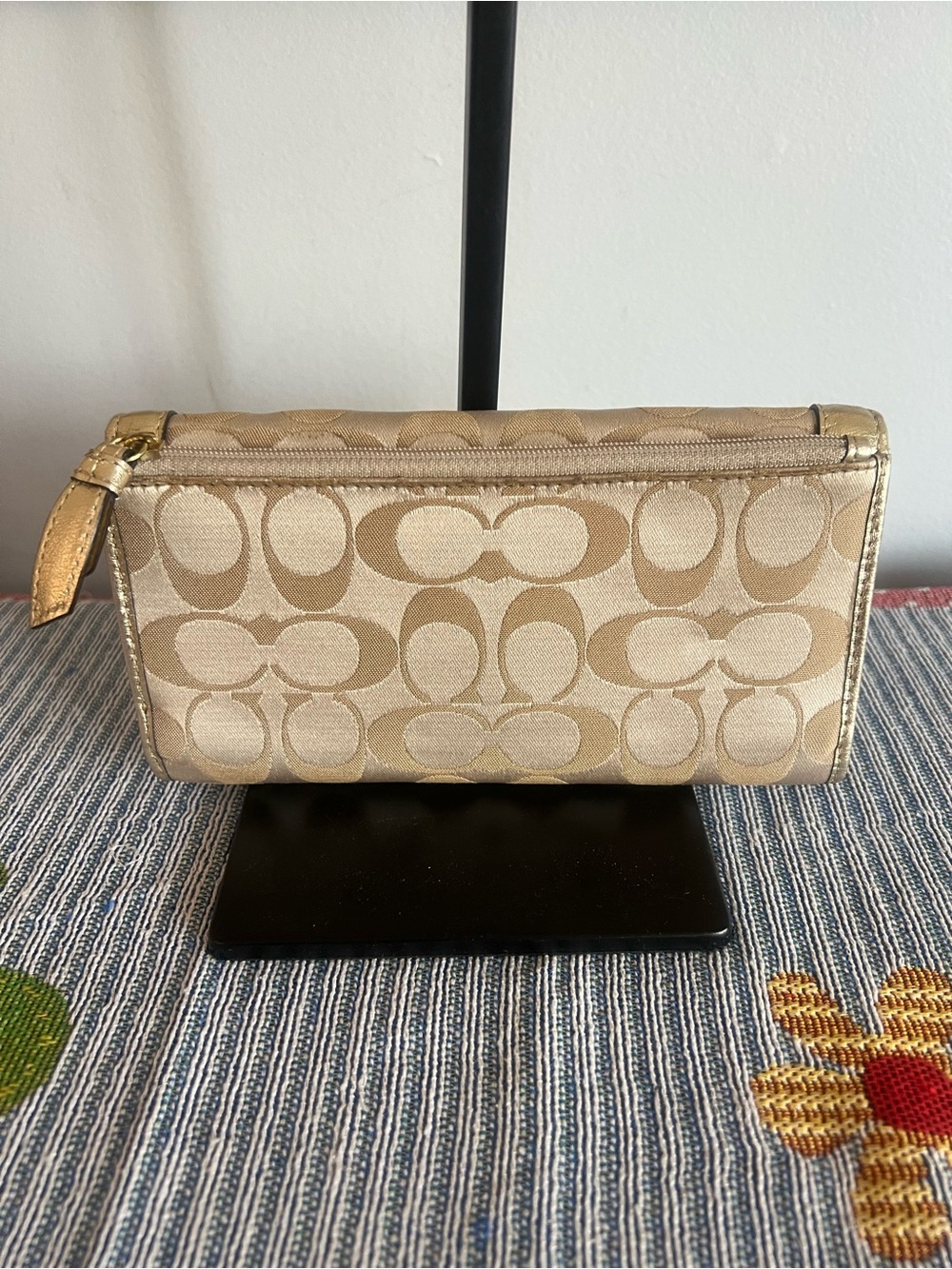 Coach Beige Signature Wallet with Gold Trim - Picture 3 of 6